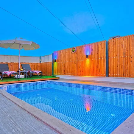 2 Bedroom With Private Pool Villa *