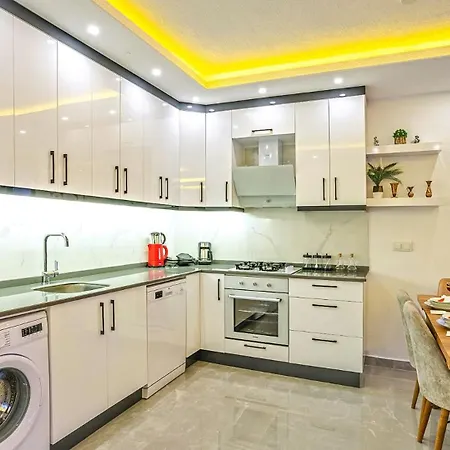 2 Bedroom 4122 *