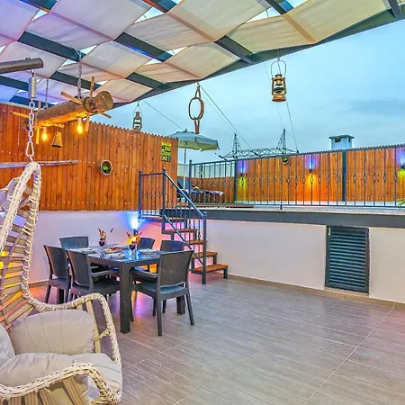 2 Bedroom 4122 *